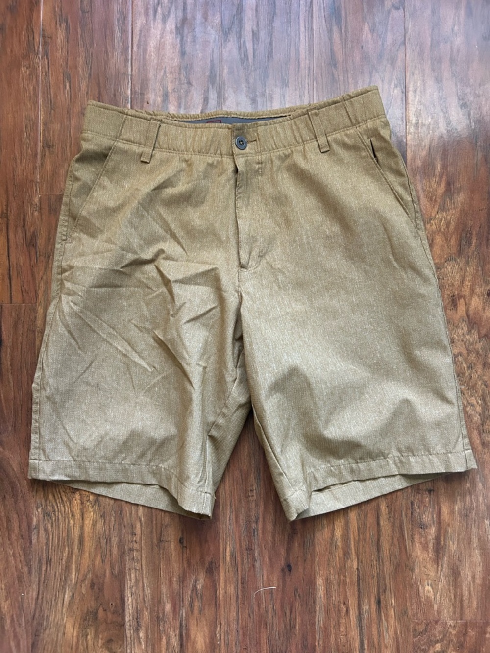Swiss Tech Men's Flat Front Shorts in Tan Waist 32 Multiple Pockets